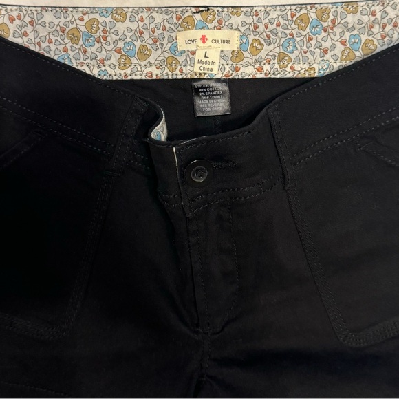 New Love Culture women’s chino/cargo style black shorts with back pockets L - Picture 5 of 9